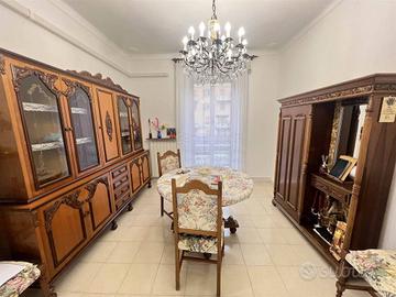 Appartamento di 83 m² con più di 5 locali a Genova