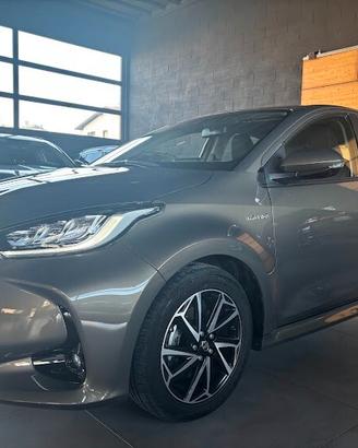 Toyota Yaris 1.5 Hybrid 5 porte Trend NEOPATENTATI