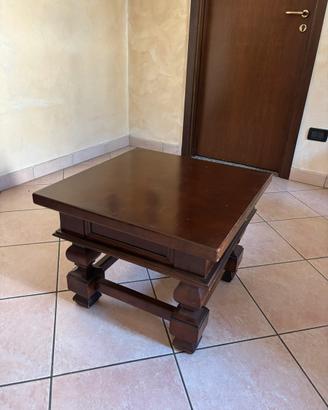 Tavolino in legno da salotto