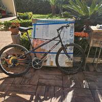 bicicletta ragazzo e ragazza