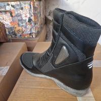 stivaletti medi da strada