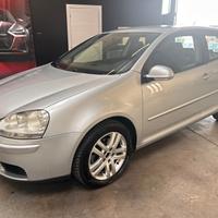 Volkswagen Golf 1600 benzina 101 cv 158000 km