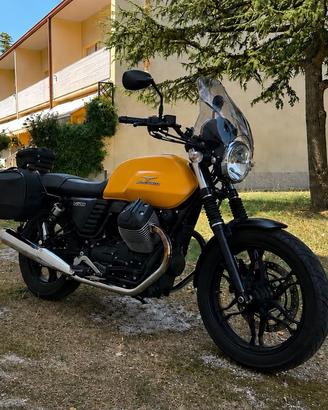 MOTO GUZZI V7   Stone  II