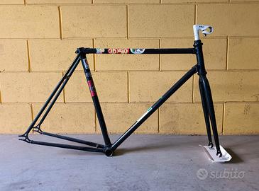 Telaio bici pista acciaio 