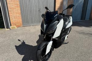 X-max 300