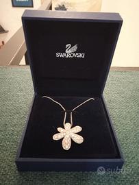 Collana con ciondolo fiore Swarovski originale
