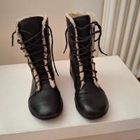 Stivaletti neri con pelo interno 