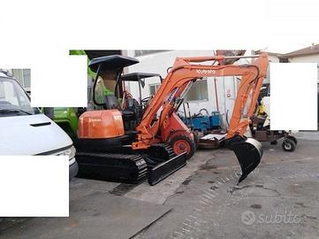 Mini ESCAVATORI DAI 18 Q AAGLI 80 Q PROVENIENZA CE