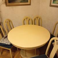 Tavolo allungabile rotondo con sedie