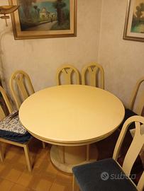 Tavolo allungabile rotondo con sedie