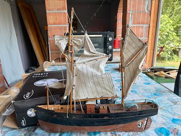 Nave da collezione