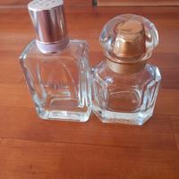 Bottiglie vuote di profumo 