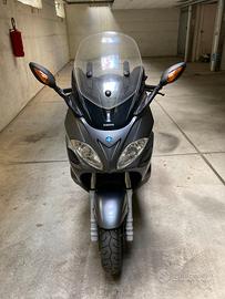 Piaggio X9 500