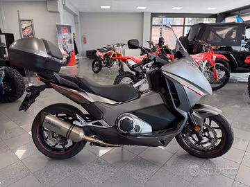 Honda Integra 750 DCT - Akrapovic e Bauletto