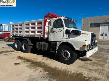 VOLVO N12 6X4 RIBALTABILE TRILATERALE