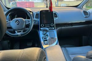 Renault espace v anno 2016