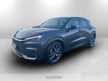 Lexus LBX 1.5 hybrid cool 4wd