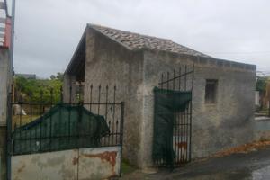 Terreno + fabbricato adiacente S. S. 114