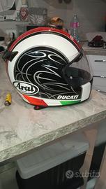 Casco Arai Chaser Ducati