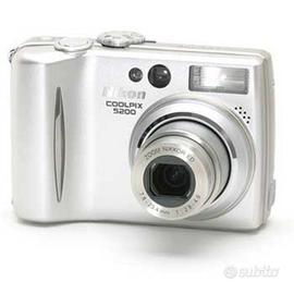 Fotocamera digitale nikon COOLPIX 5200