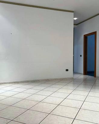 Appartamento di 130 m² con 4 locali e box auto a P