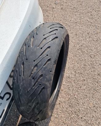 gomme moto buone  condizioni 180 55 zr17