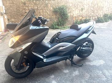 Yamaha tmax