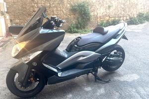 Yamaha tmax