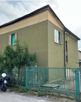 Immobile in asta di 246 m² con più di 5 locali e b