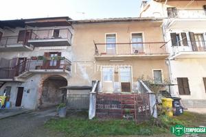 TERRATETTO A BARBANIA CON TERRENO