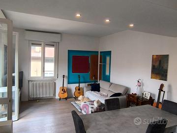 Trilocale ristrutturato ultimo piano Valtesse