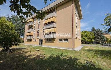 3 LOCALI CON BOX AUTO DOPPIO E AMPIO PARCO CONDOMI