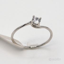 ANELLO ORO BIANCO 9 KT CON ZIRCONE E.238