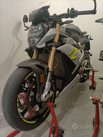 BMW s1000r