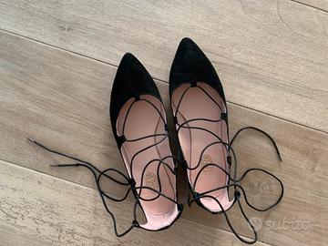 Ballerine stringate scamosciate