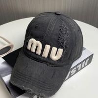 Cappello grigio scuro Miu Miu