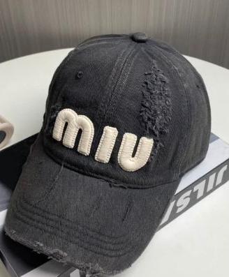Cappello grigio scuro Miu Miu