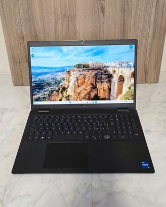 Dell latitude 3520 i5-11 16gb ram 1tb sd