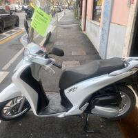 Honda SH 150 - 2013 ABS - PERMUTE