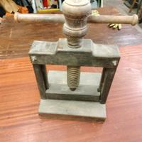 Antico Torchio da Rilegatore in Legno  Pressa per