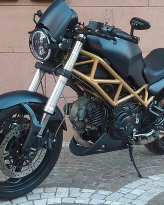 Ducati Monster 695