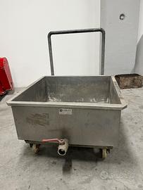 Carrello con vasca
