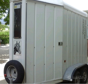 Trailer cavallo