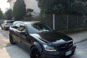 Mercedes classe C 200 premium AMG (night edition)
