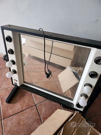 Specchio per sala trucco