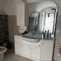 Mobile bagno con specchio