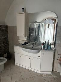 Mobile bagno con specchio