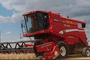 Mietitrebbia Laverda 255 4wd