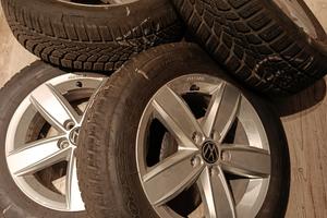 gomme complete di cerchio VW polo 