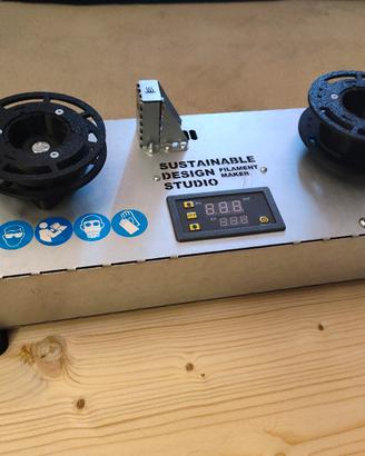 macchina filamento per stampanti 3D 